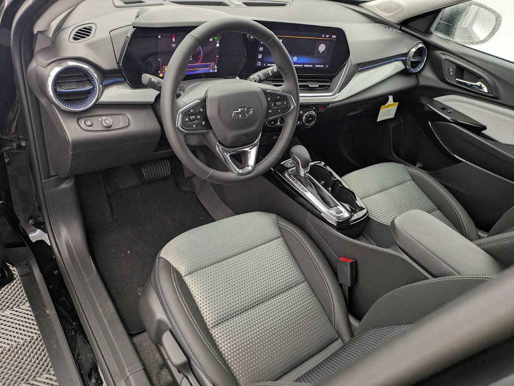 Thumbnail: 2026 Chevrolet Trax - 2