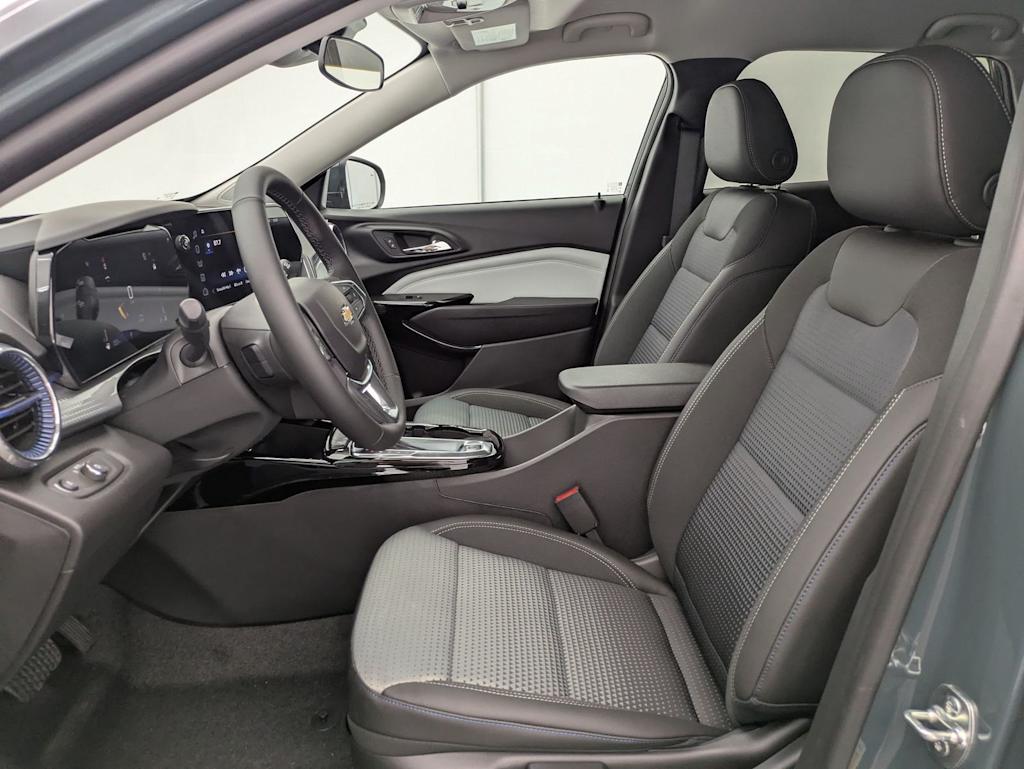 Thumbnail: 2026 Chevrolet Trax - 10