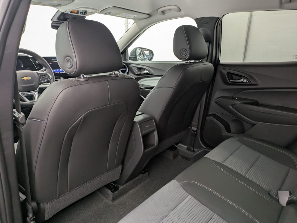 Thumbnail: 2026 Chevrolet Trax - 12