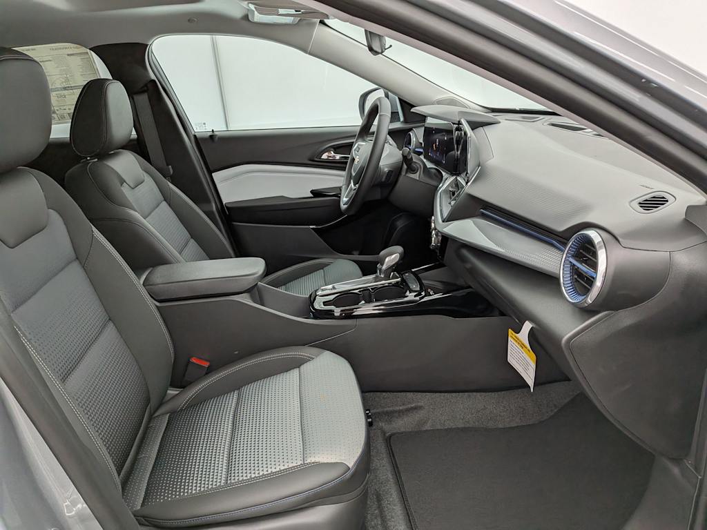 Thumbnail: 2026 Chevrolet Trax - 12