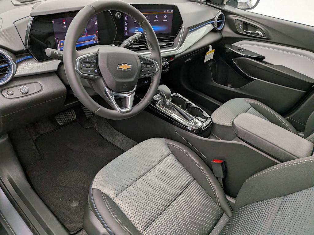 Thumbnail: 2026 Chevrolet Trax - 2