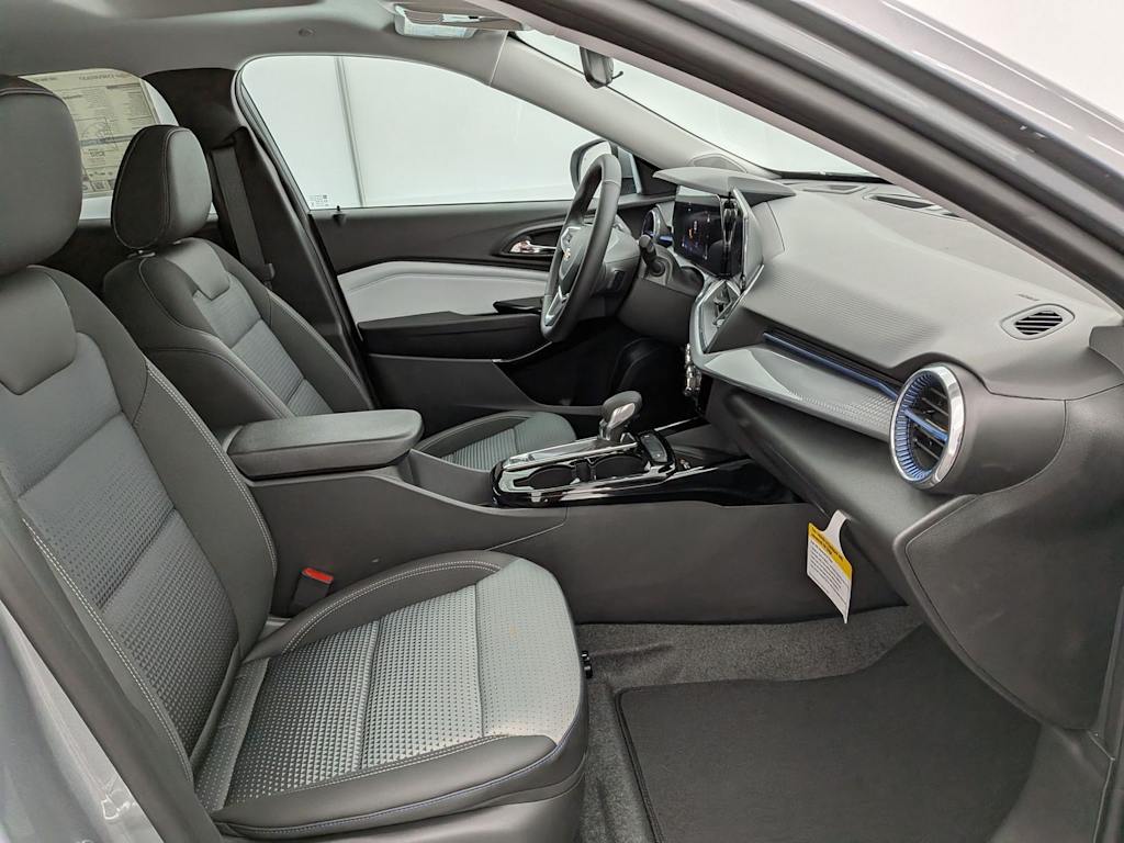 Thumbnail: 2026 Chevrolet Trax - 12