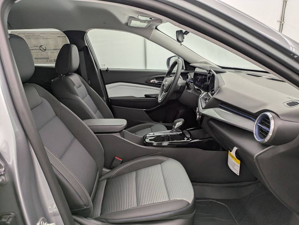Thumbnail: 2026 Chevrolet Trax - 12