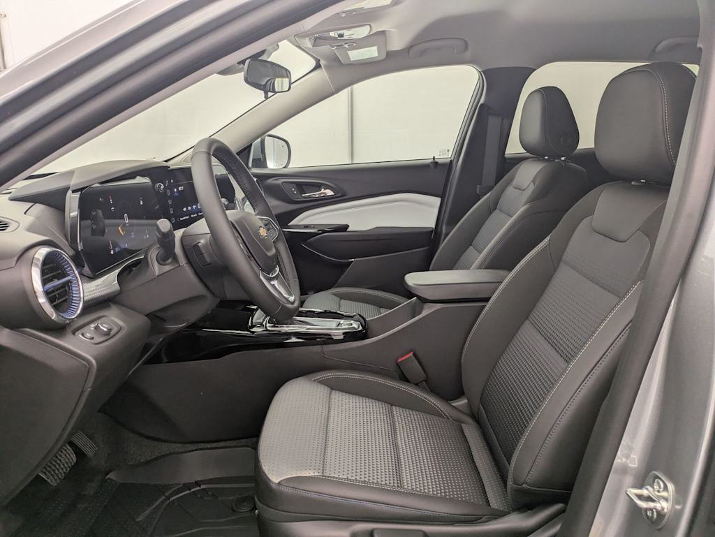 Thumbnail: 2026 Chevrolet Trax - 11