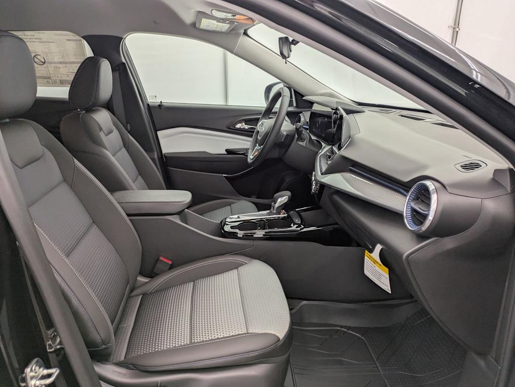 Thumbnail: 2026 Chevrolet Trax - 12