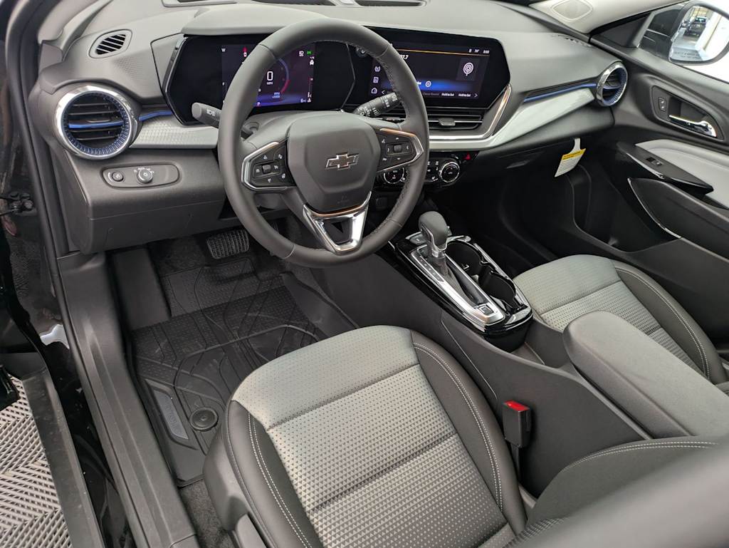 Thumbnail: 2026 Chevrolet Trax - 2