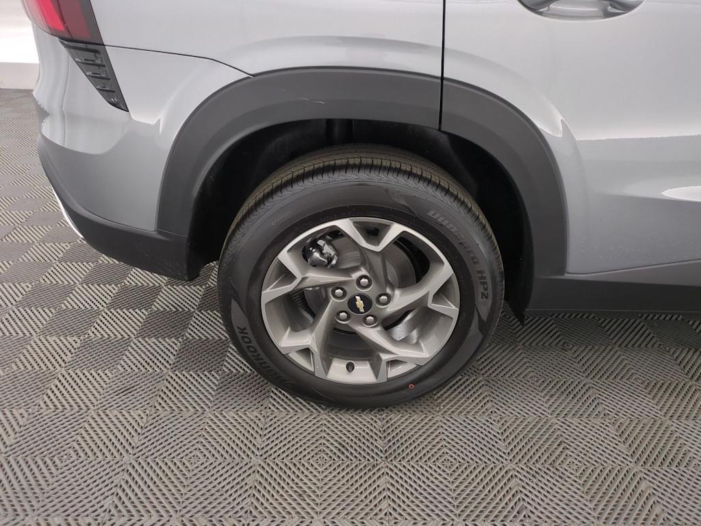 Thumbnail: 2026 Chevrolet Trax - 8