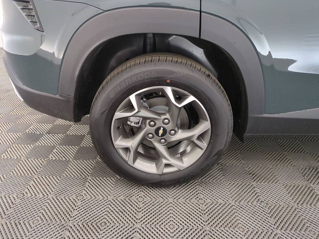 Thumbnail: 2026 Chevrolet Trax - 8