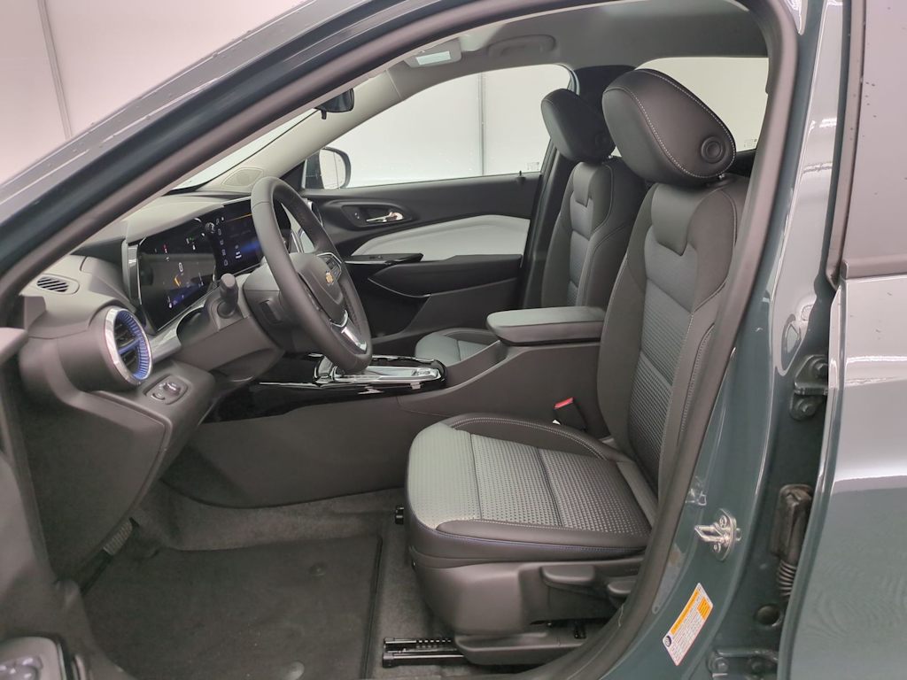 Thumbnail: 2026 Chevrolet Trax - 11