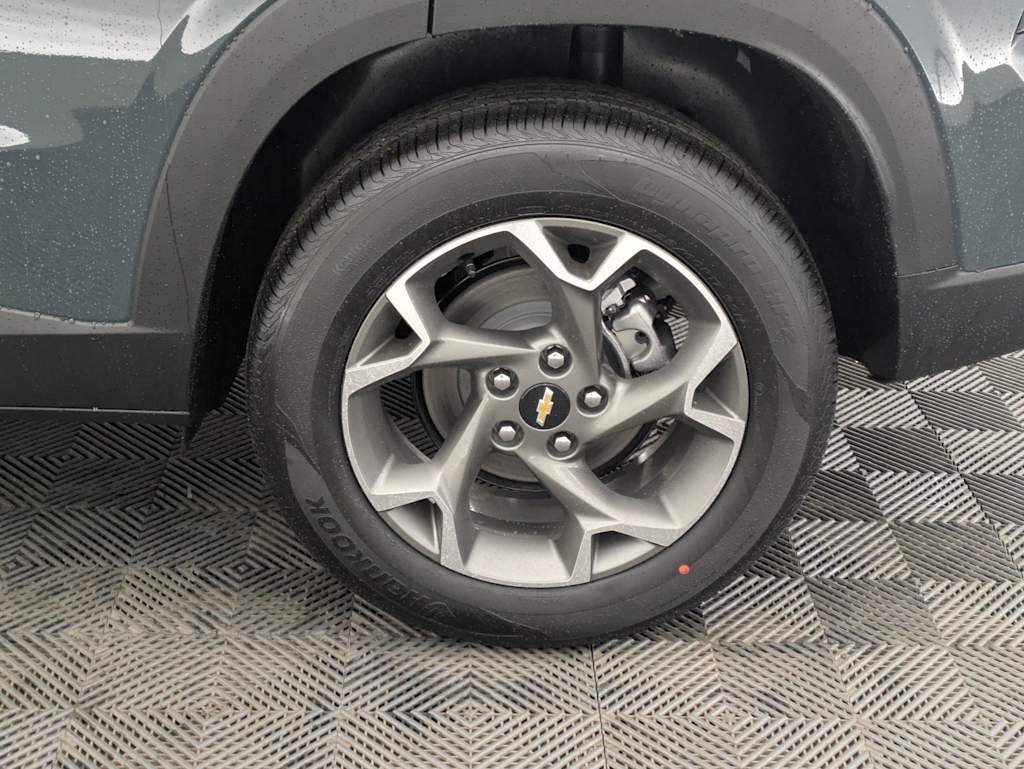 Thumbnail: 2026 Chevrolet Trax - 8