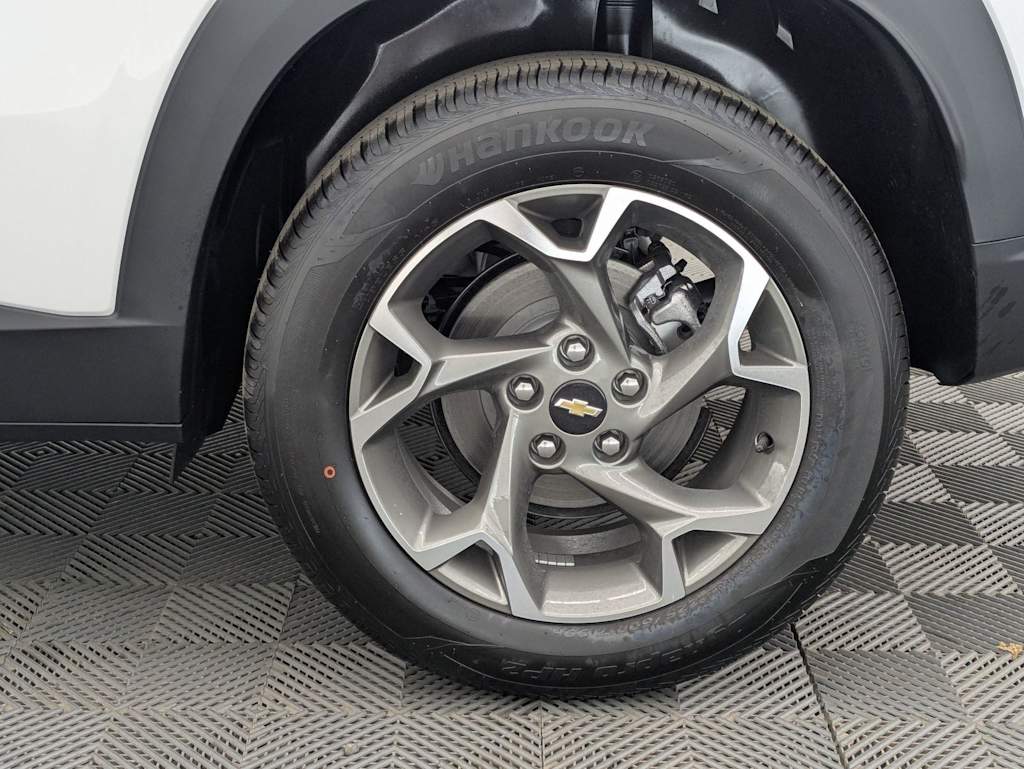 Thumbnail: 2026 Chevrolet Trax - 8