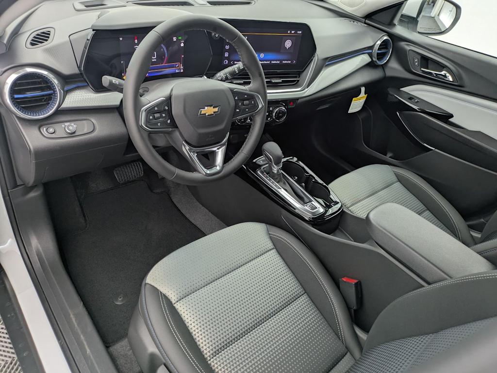 Thumbnail: 2026 Chevrolet Trax - 2