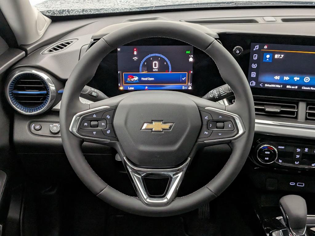 Thumbnail: 2025 Chevrolet Trax - 14