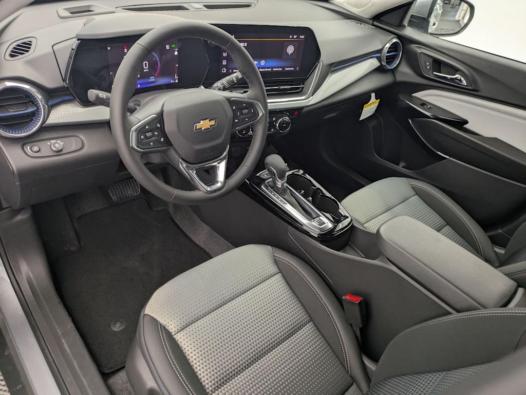 Thumbnail: 2026 Chevrolet Trax - 2