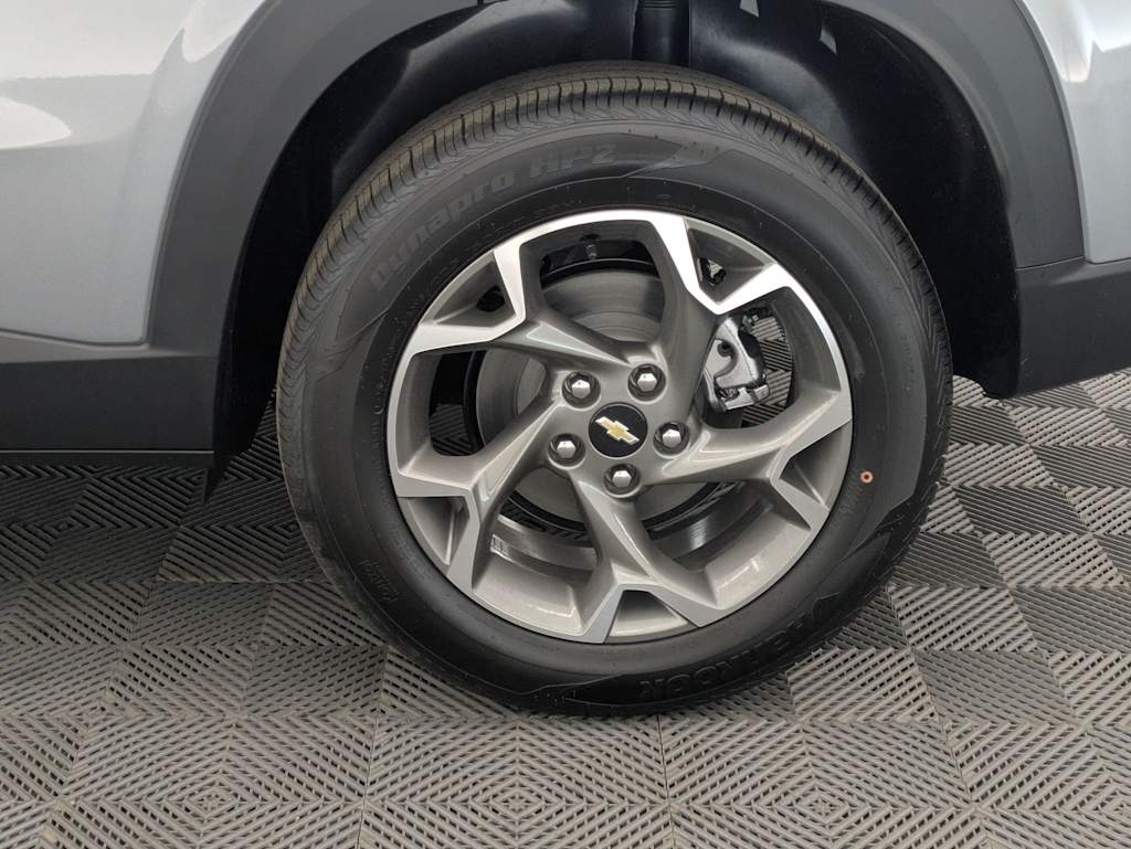 Thumbnail: 2026 Chevrolet Trax - 8
