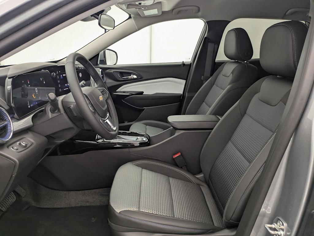 Thumbnail: 2026 Chevrolet Trax - 11