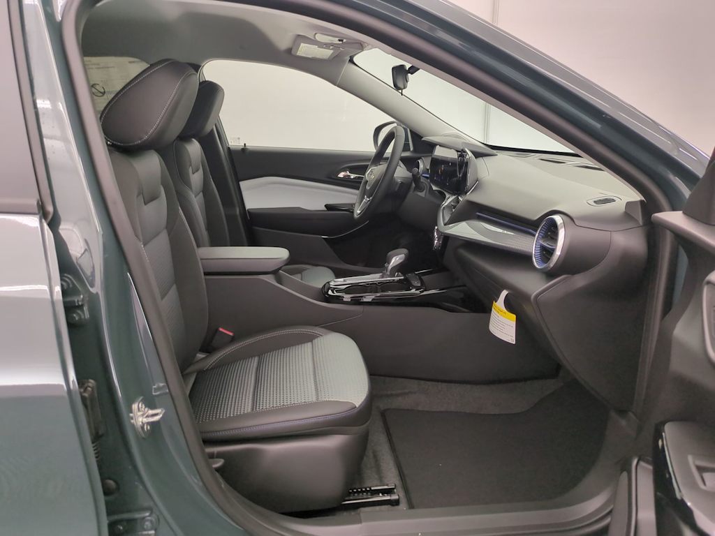 Thumbnail: 2026 Chevrolet Trax - 11