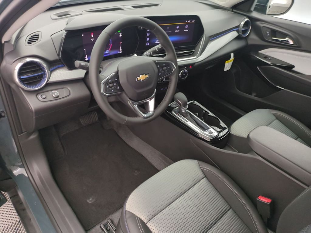 Thumbnail: 2026 Chevrolet Trax - 2