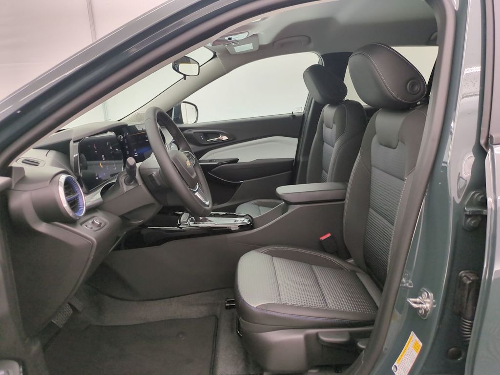 Thumbnail: 2026 Chevrolet Trax - 10