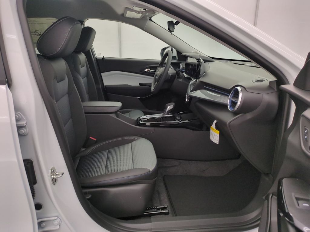 Thumbnail: 2026 Chevrolet Trax - 12