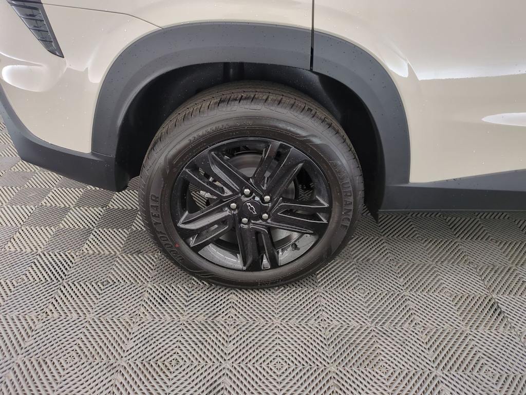 Thumbnail: 2026 Chevrolet Trax - 8