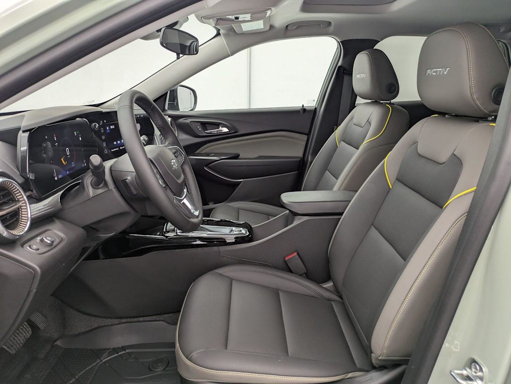 Thumbnail: 2026 Chevrolet Trax - 11
