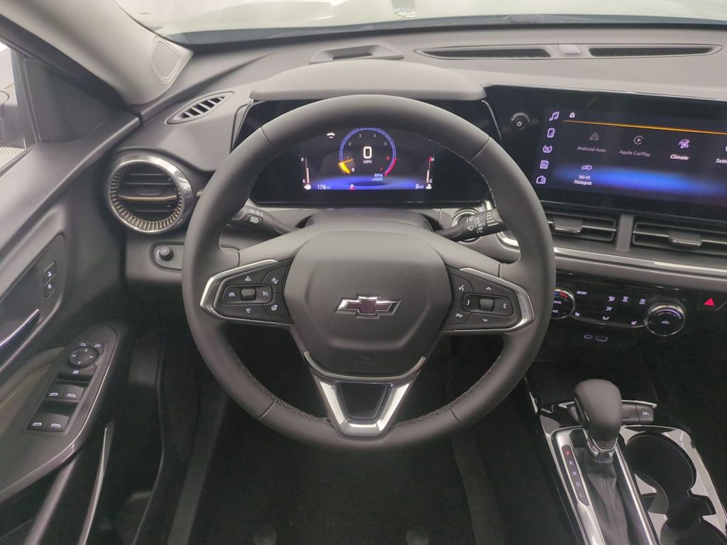 Thumbnail: 2026 Chevrolet Trax - 14