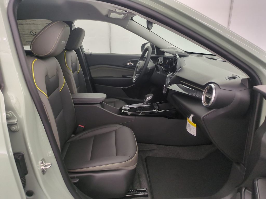 Thumbnail: 2026 Chevrolet Trax - 12