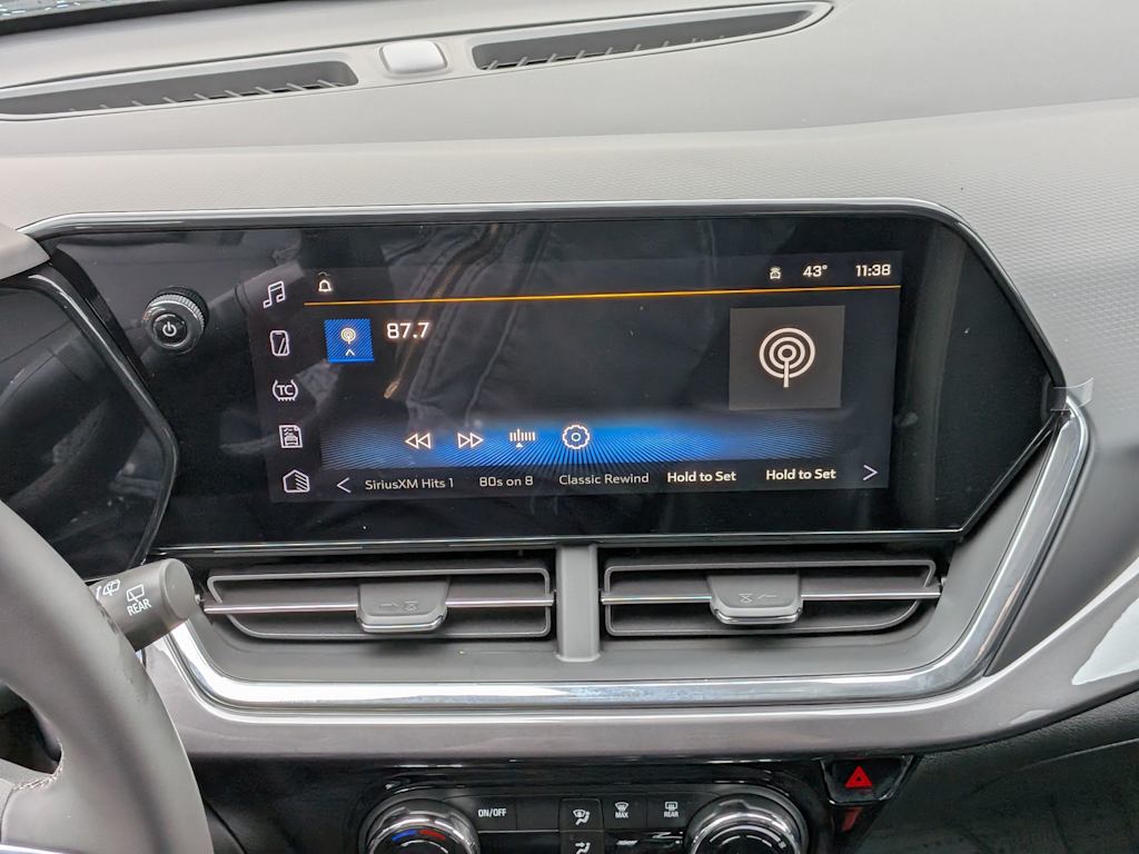 Thumbnail: 2026 Chevrolet Trax - 15