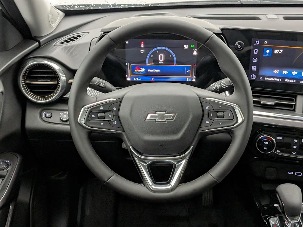 Thumbnail: 2026 Chevrolet Trax - 14