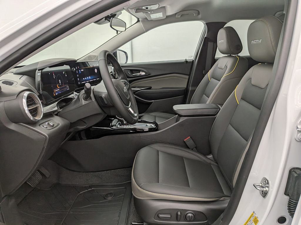 Thumbnail: 2025 Chevrolet Trax - 11