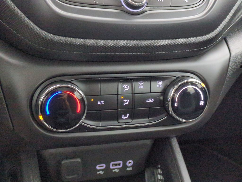Thumbnail: 2023 Chevrolet TrailBlazer - 34