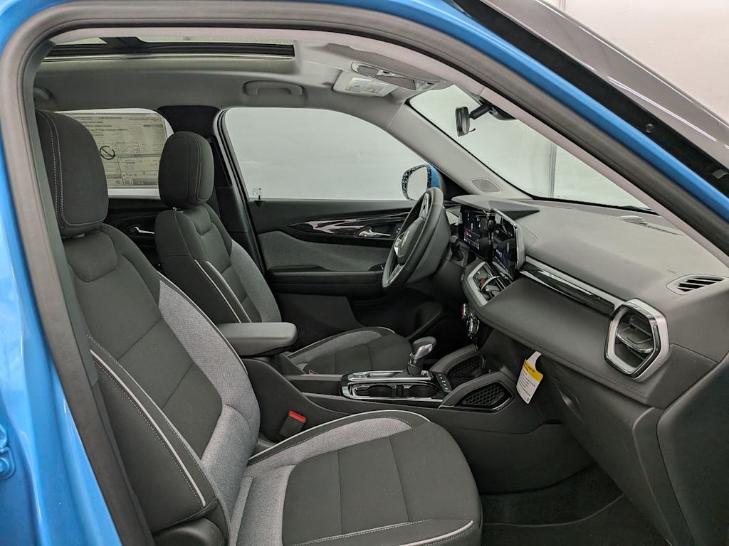 Thumbnail: 2026 Chevrolet TrailBlazer - 12