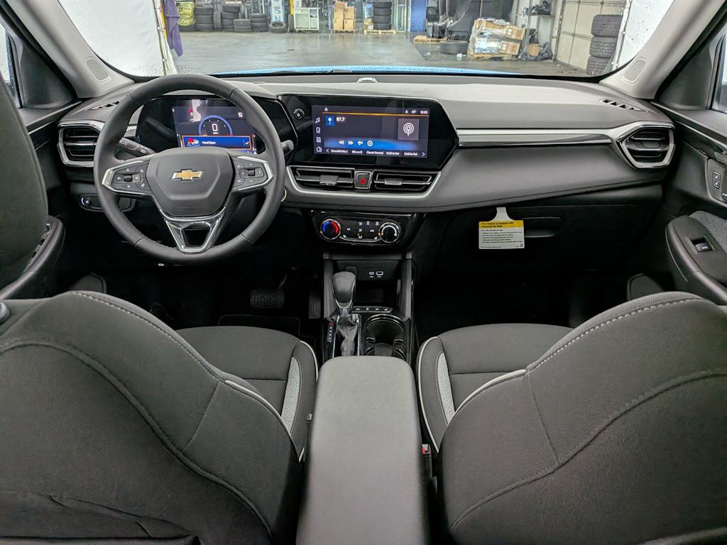 Thumbnail: 2026 Chevrolet TrailBlazer - 10