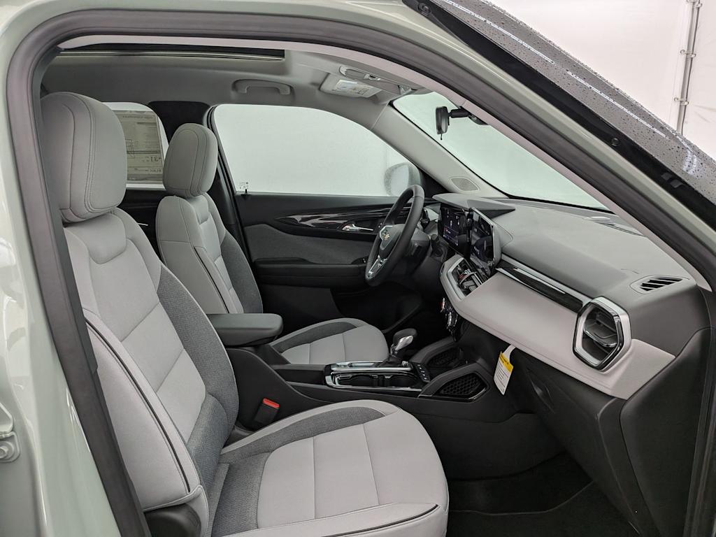 Thumbnail: 2026 Chevrolet TrailBlazer - 12