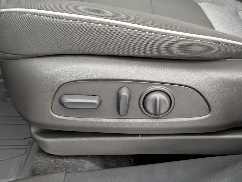 Thumbnail: 2026 Chevrolet TrailBlazer - 26