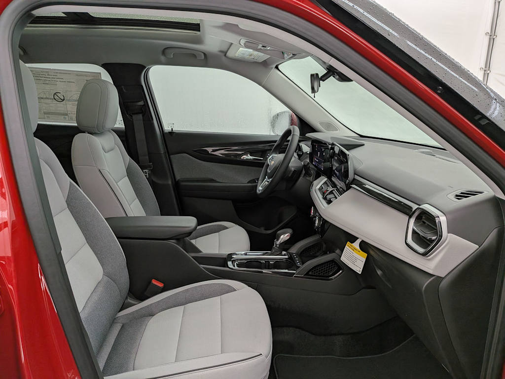 Thumbnail: 2026 Chevrolet TrailBlazer - 12