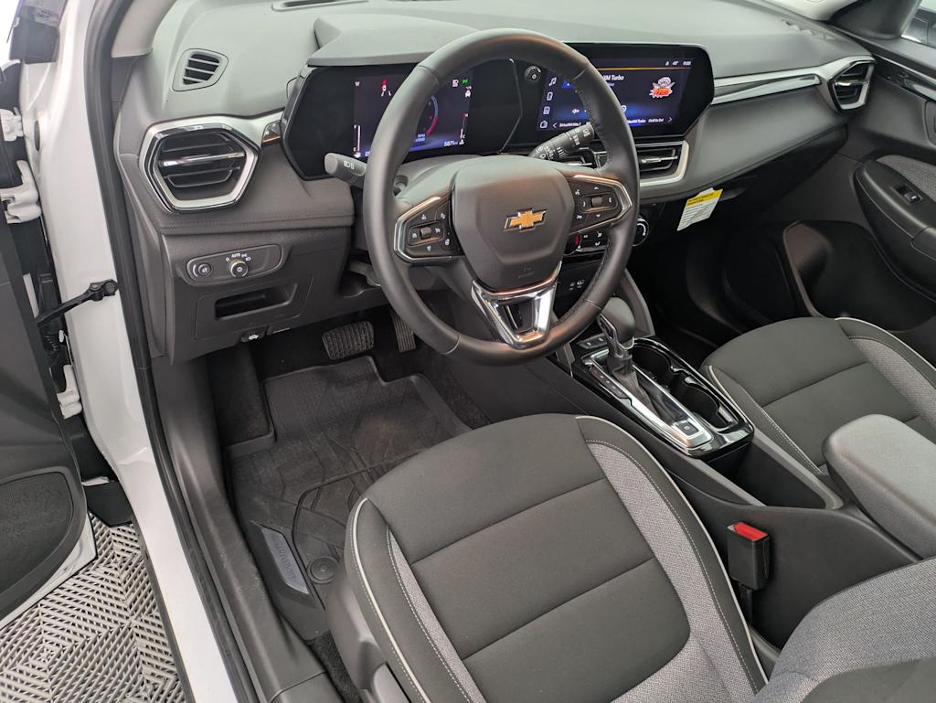 Thumbnail: 2025 Chevrolet TrailBlazer - 2