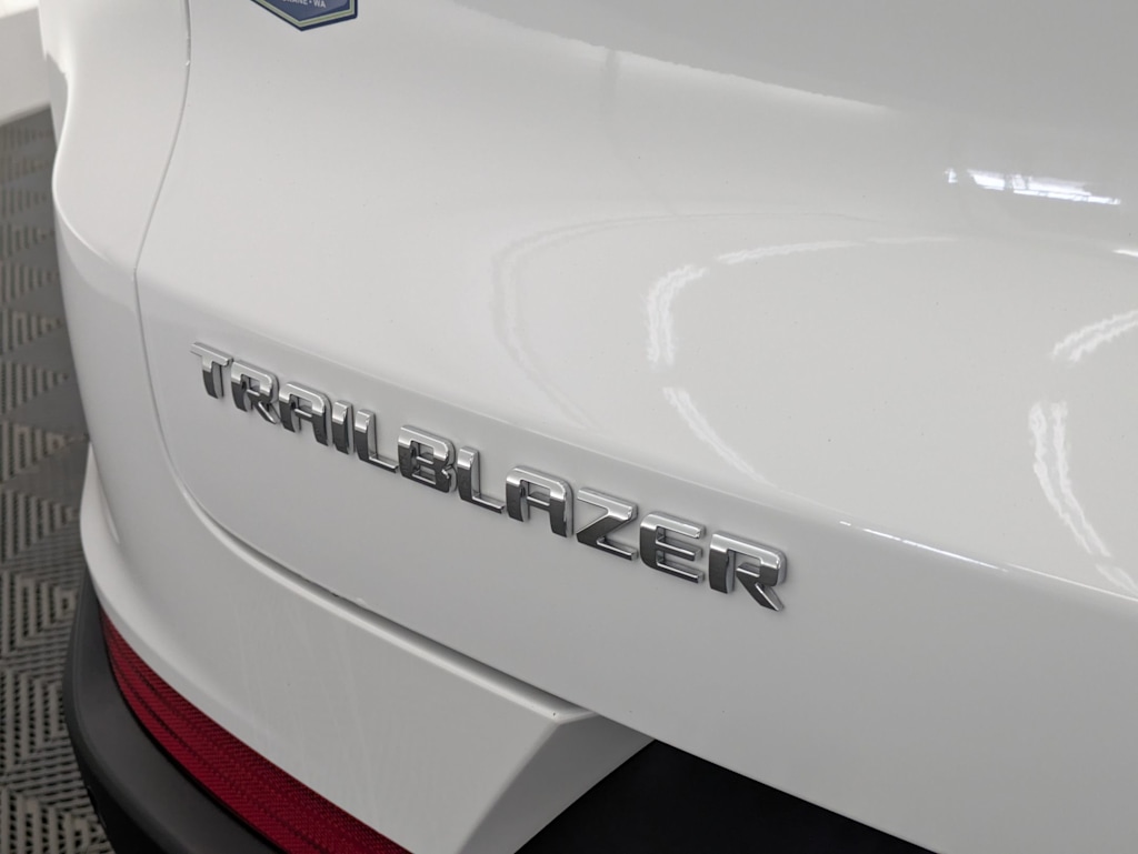 Thumbnail: 2025 Chevrolet TrailBlazer - 6