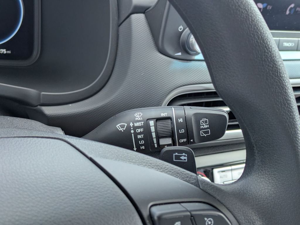 Thumbnail: 2023 Hyundai Kona - 32