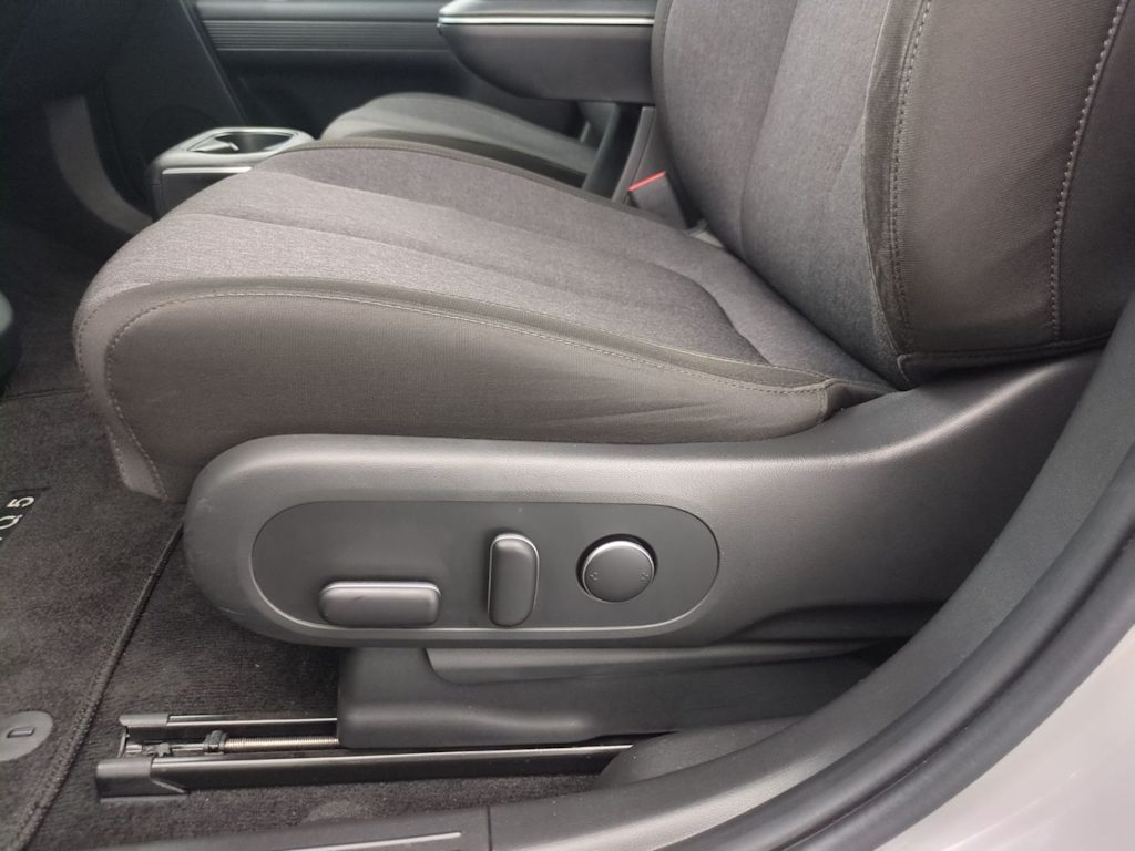 Thumbnail: 2023 Hyundai Ioniq 5 - 24