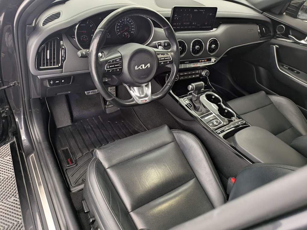 Thumbnail: 2022 Kia Stinger - 2