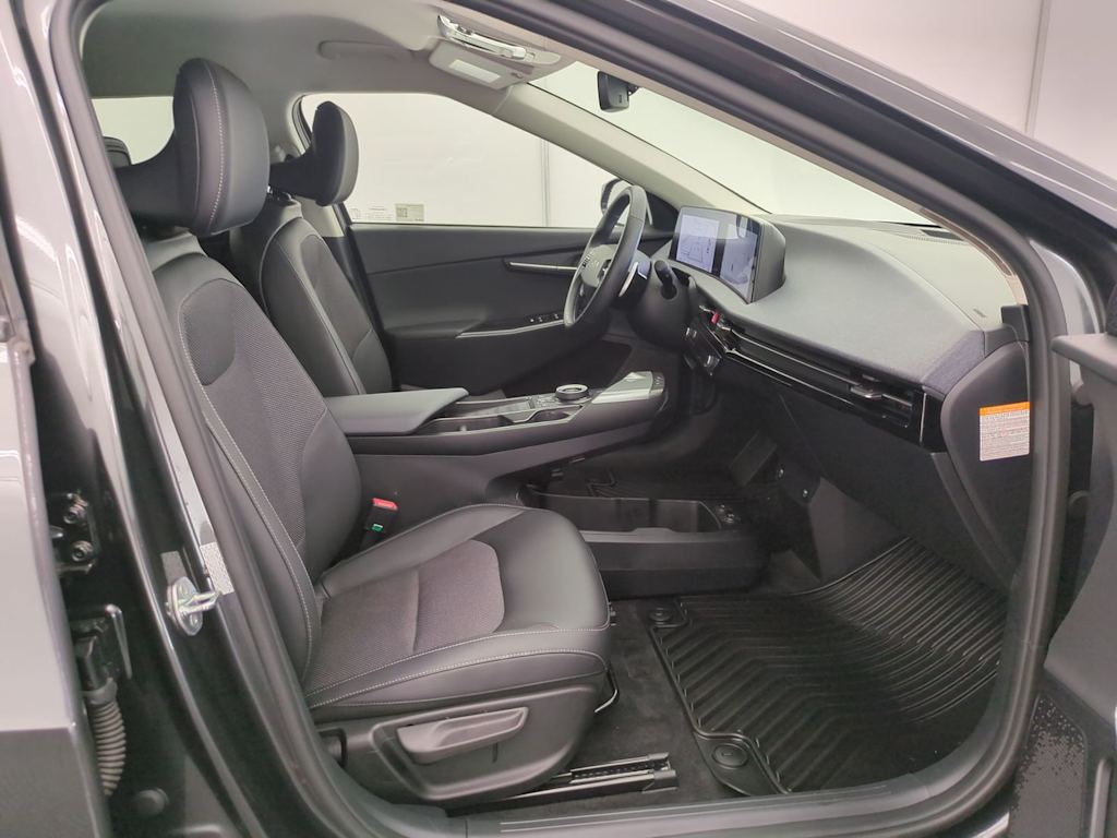 Thumbnail: 2024 Kia EV6 - 11
