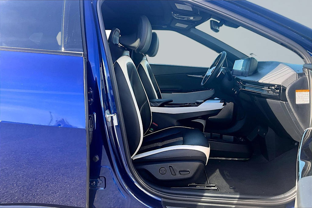 Thumbnail: 2023 Kia EV6 - 11