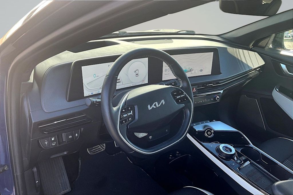 Thumbnail: 2023 Kia EV6 - 2