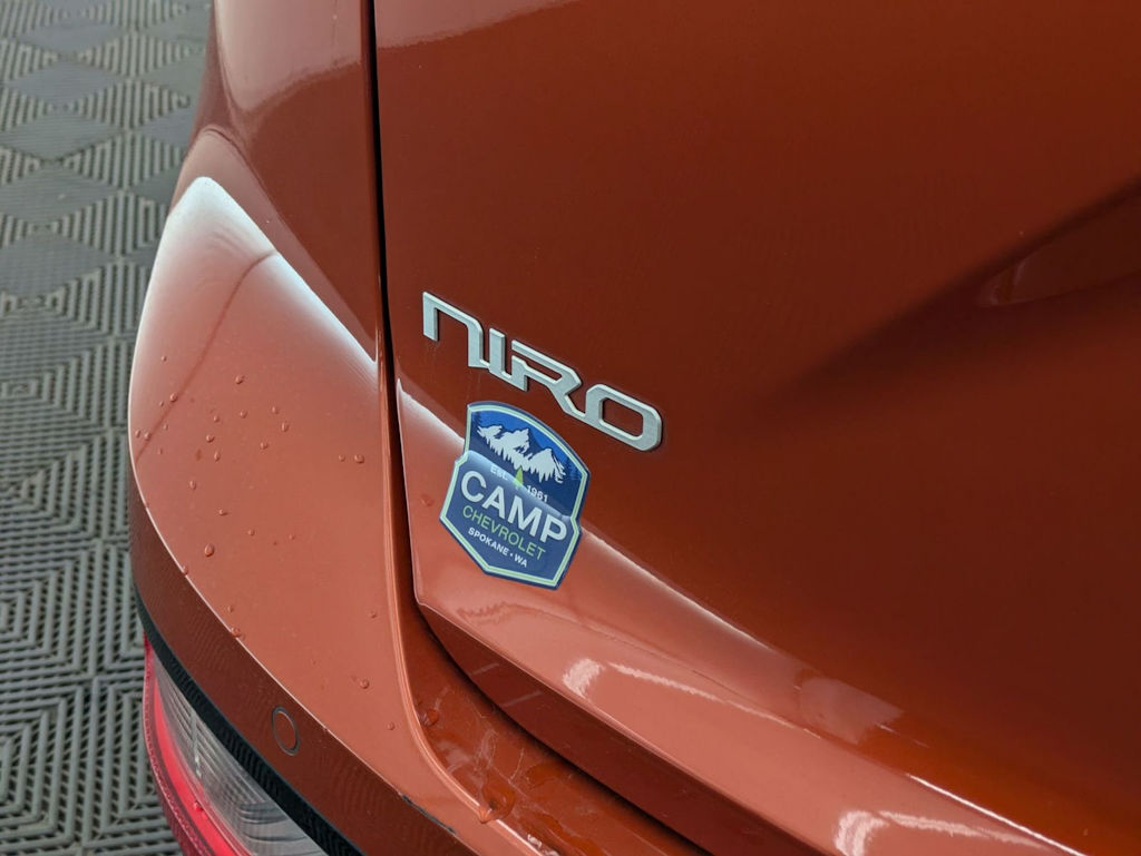 Thumbnail: 2023 Kia Niro - 24