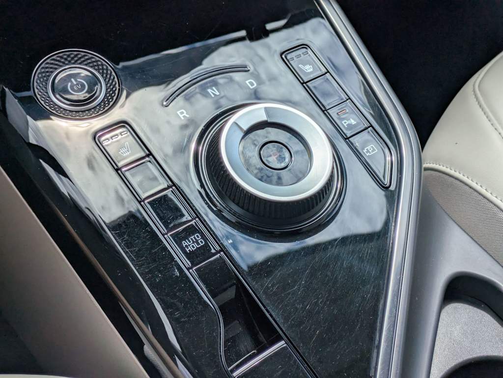 Thumbnail: 2023 Kia Niro - 17