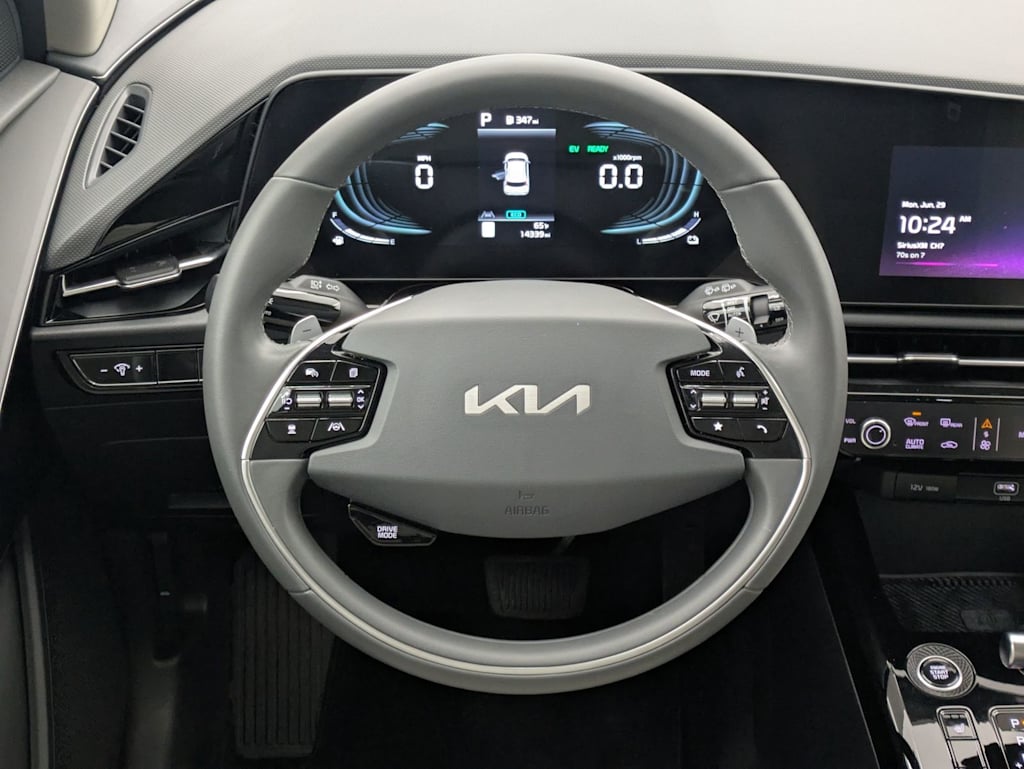 Thumbnail: 2024 Kia Niro - 13