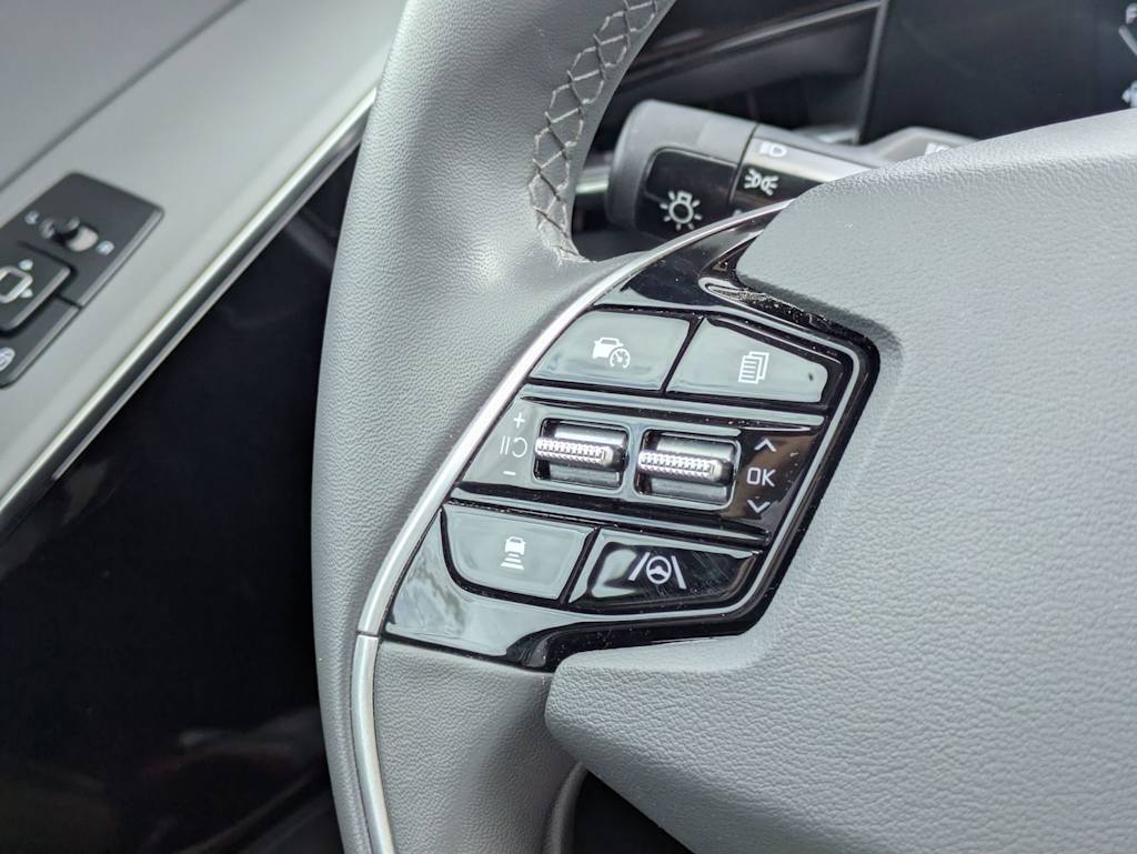 Thumbnail: 2024 Kia Niro - 30