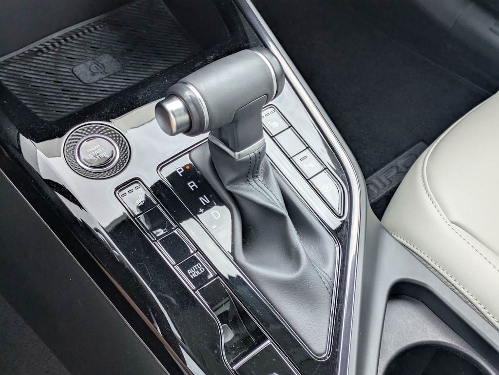 Thumbnail: 2024 Kia Niro - 15